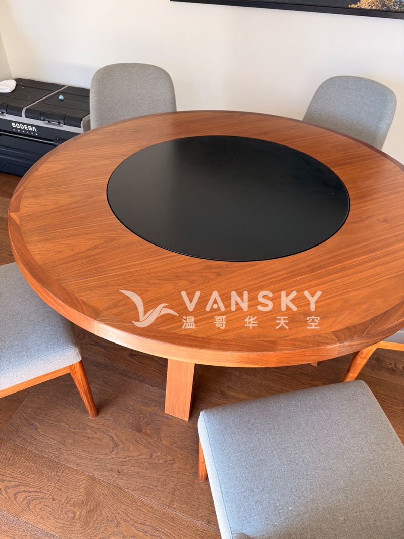 九成新意大利品牌餐桌椅