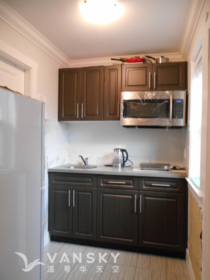 260517100459_3Kitch.JPG
