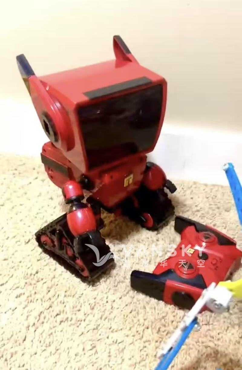 低价转孩子的玩具手办机器人等