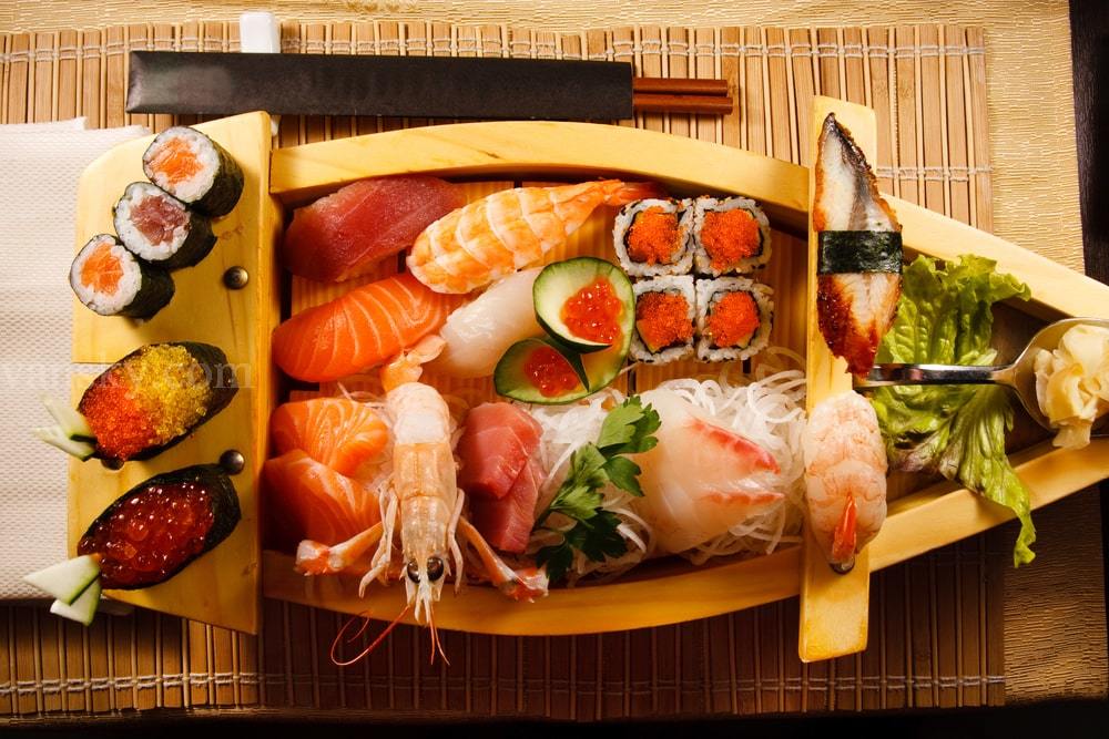 211028192014_Large-Boat-Platter-Of-Sushi.jpg