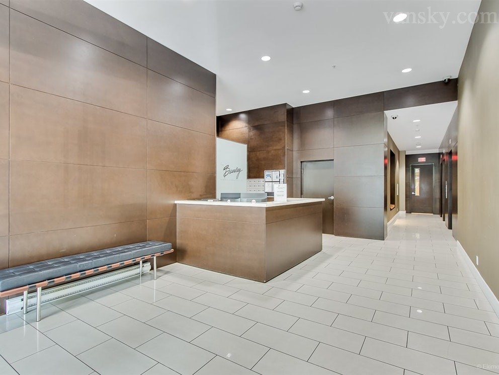 Furnished 1B Apartment in Downtown Van