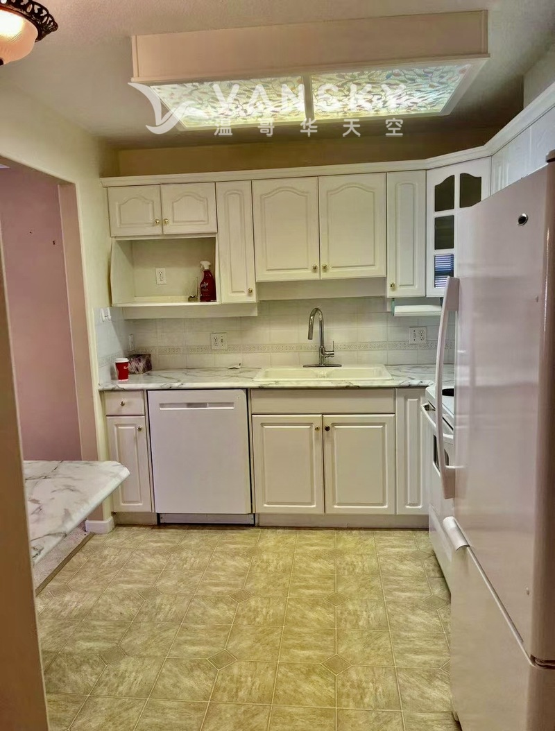 白石大两房两厅出租