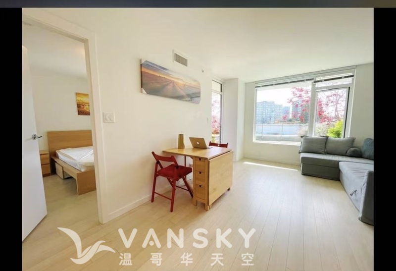 近列治文中心1室1卫空调水泥公寓