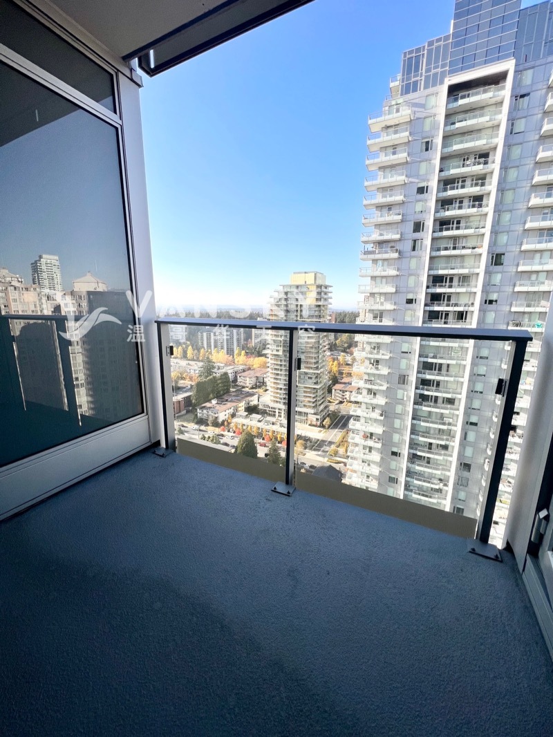 221201194922_balcony.jpg