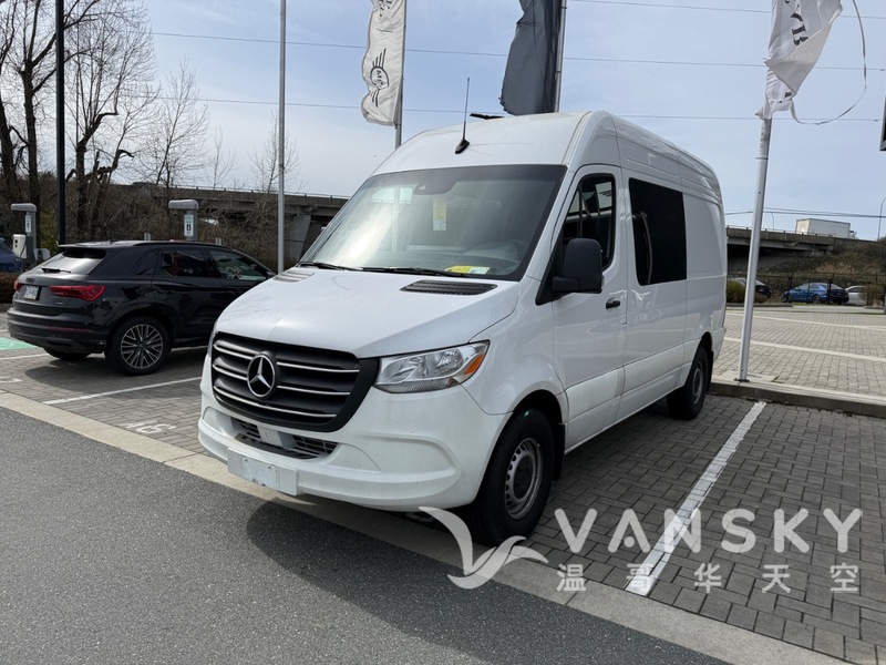2024 奔驰 Sprinter 2500 柴油货运版｜超大空间｜仅1.5万公里