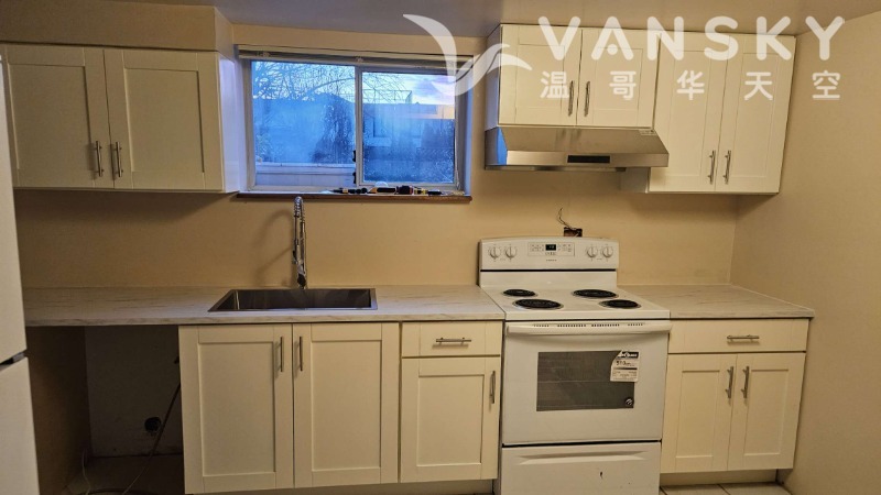 南素里semiahmoo中学  独立屋 独立出入地下室