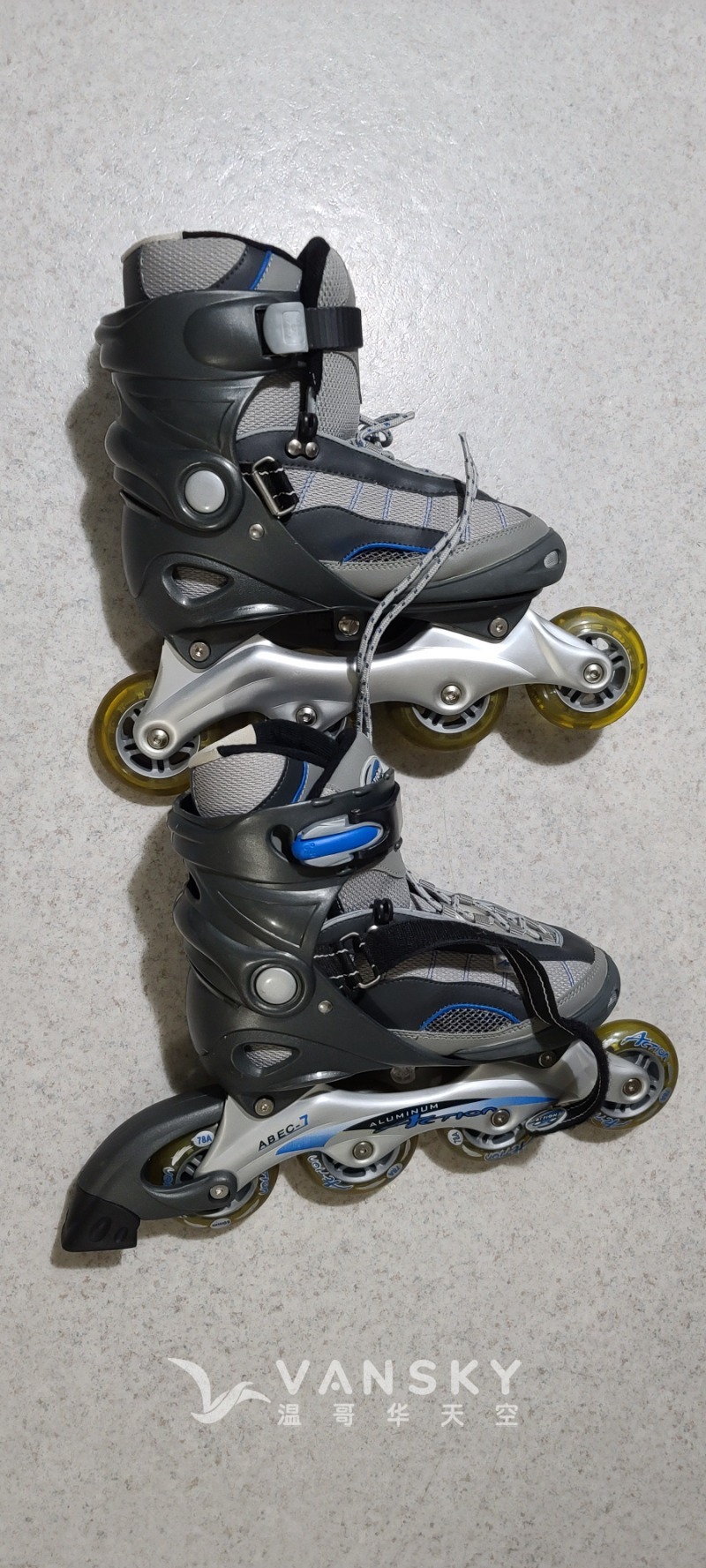几乎全新旱冰鞋，L码(38-40) ，9码 （40.5）604-274-1383