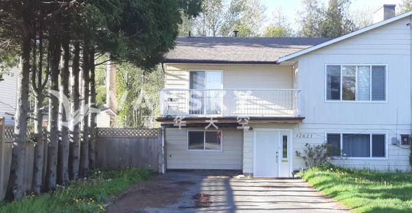 素里屋下層（平地）3 間臥室,1 間浴室 1250 平方英尺