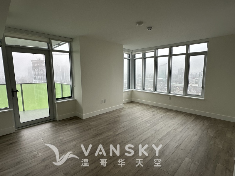 Surrey 市中心全新2房一卫出租