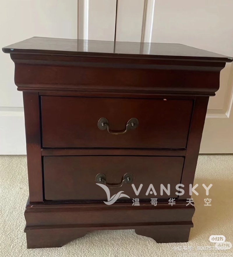 床头柜