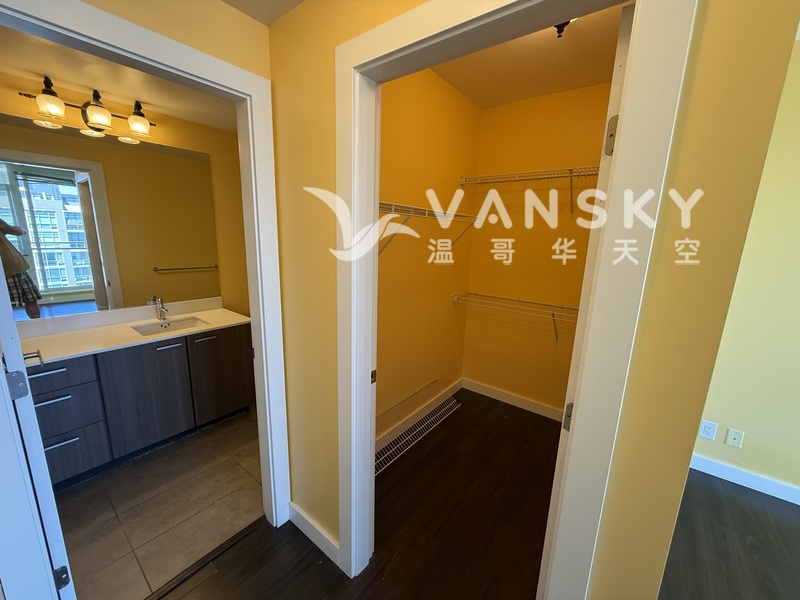 高貴林市中心高樓層兩房兩廁出租