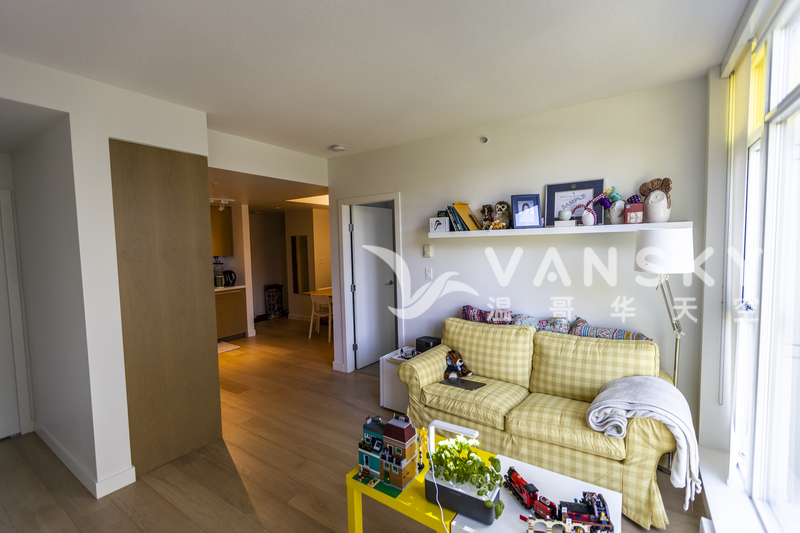 【出租】Burnaby Metrotown 两室一厅公寓｜包家具包车位｜9月1日起租｜$3200/月