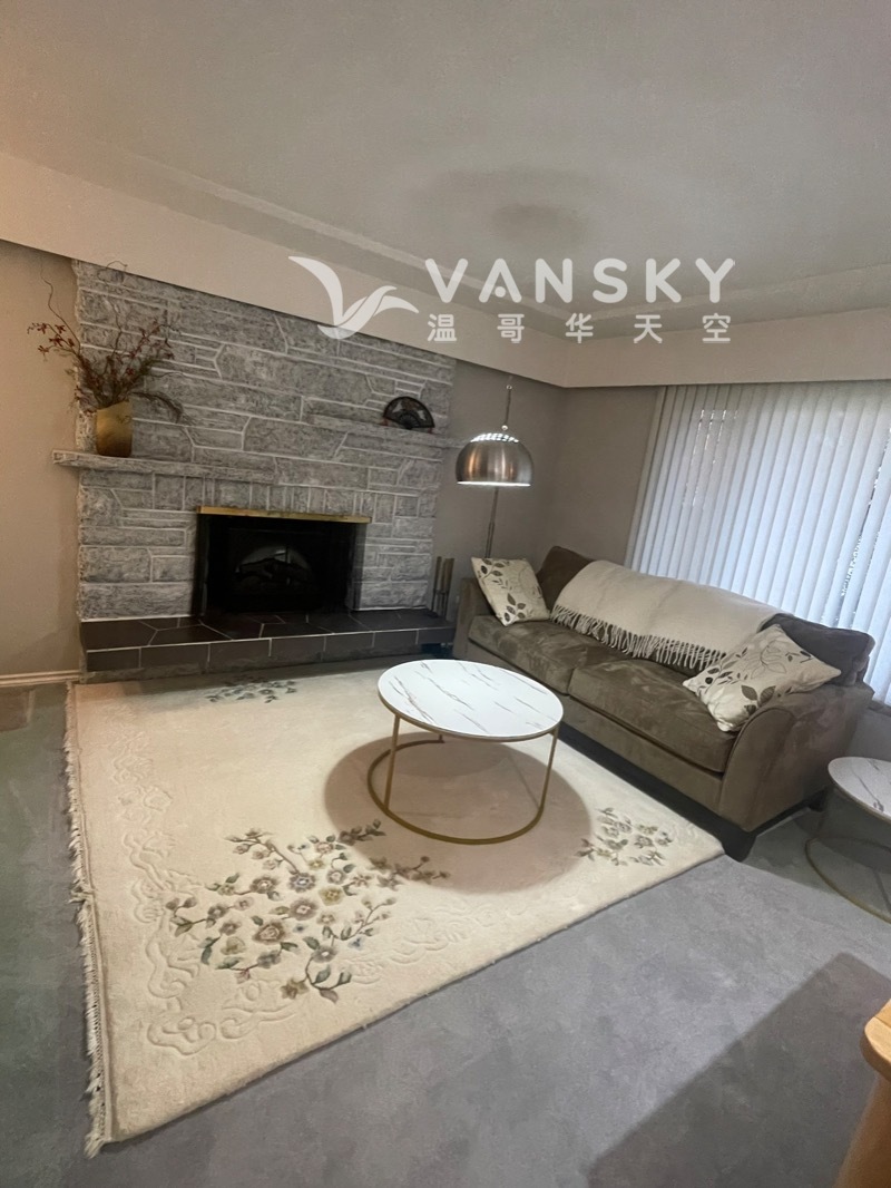 西區豪宅 1250呎連車位  2房2廳  全新裝修傢俬電器