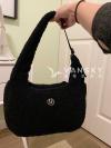 全新Lulu mini fleece shoulder bag