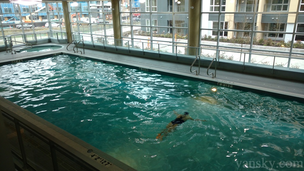 210402161902_pool.jpg