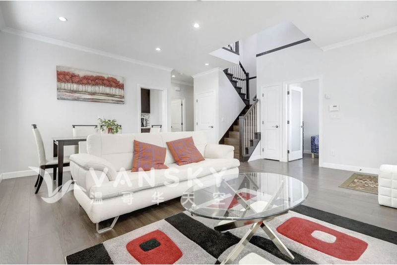 近metrotown二楼单房找女室友