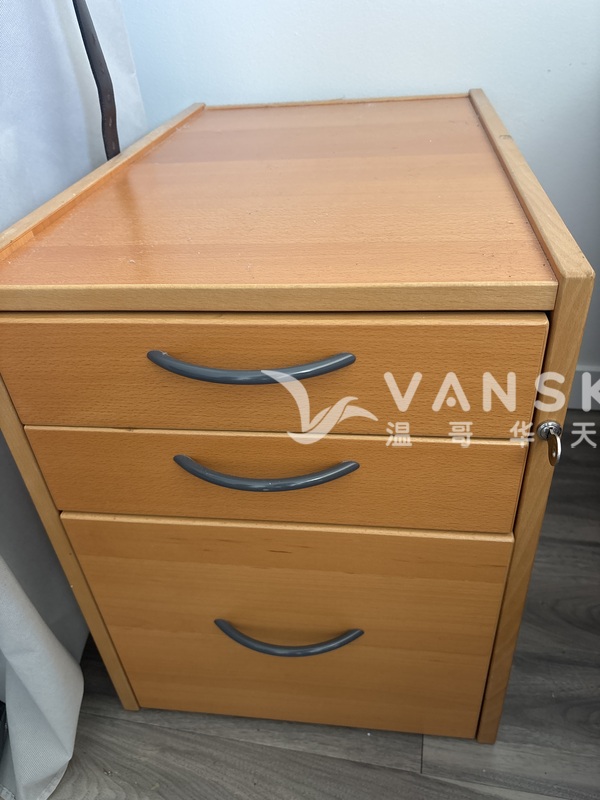 文件柜床头柜状态好