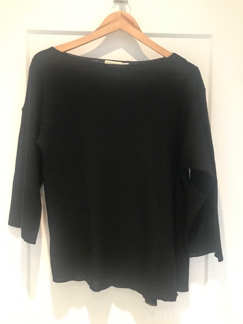 新Armani纯毛衫+9新拉鏈衫$30/件.