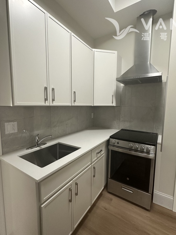 列治文中心独立出入一室一厅