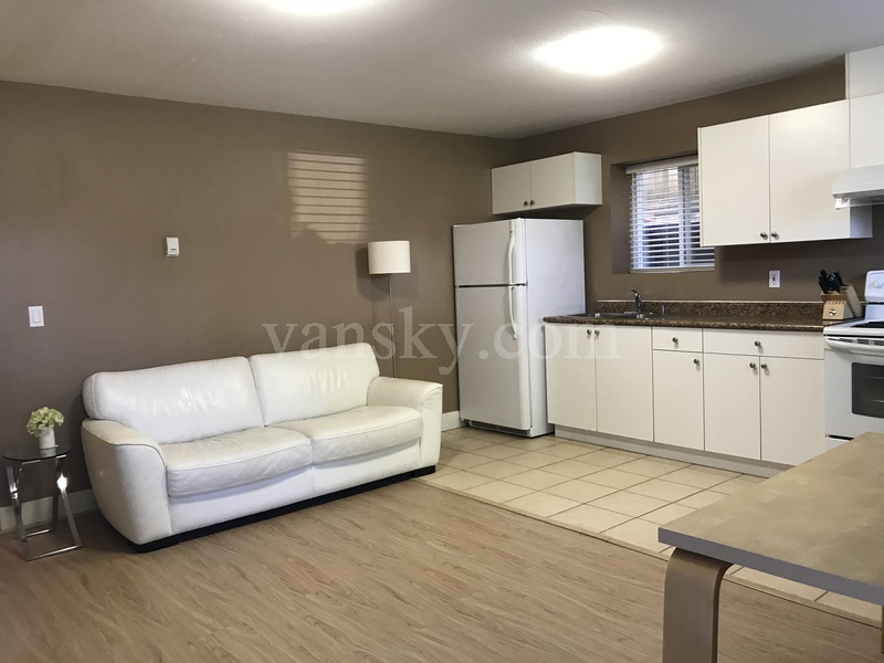 Burnaby一室一厅一厨一卫独立出入suite