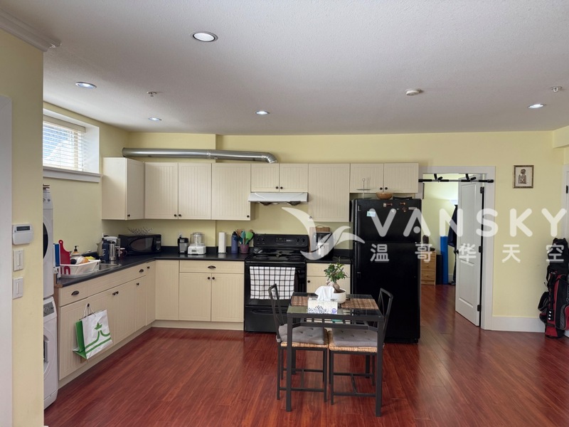 温哥华两室一厅出租绝佳位置