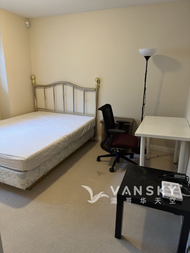 列治文市中心近天车大单间出租