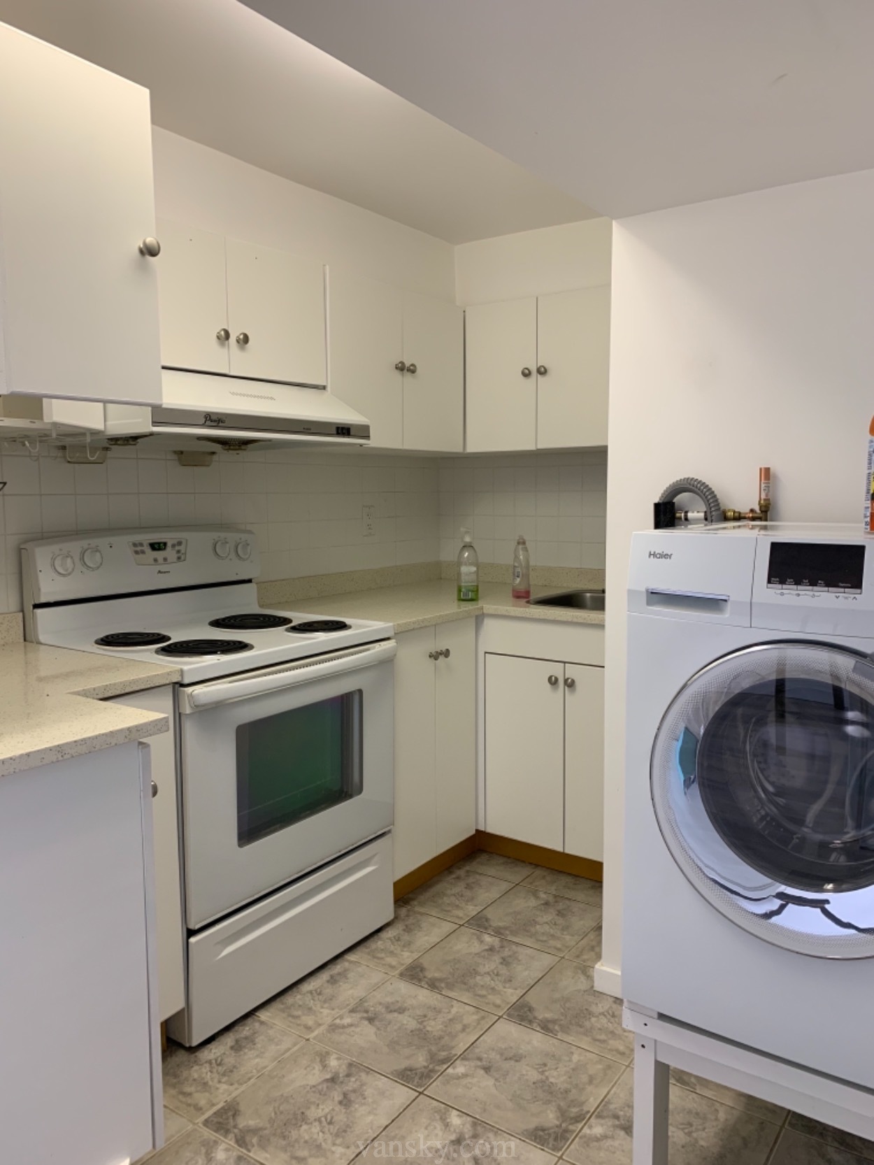 二房一厅，水、电、暖、网全包