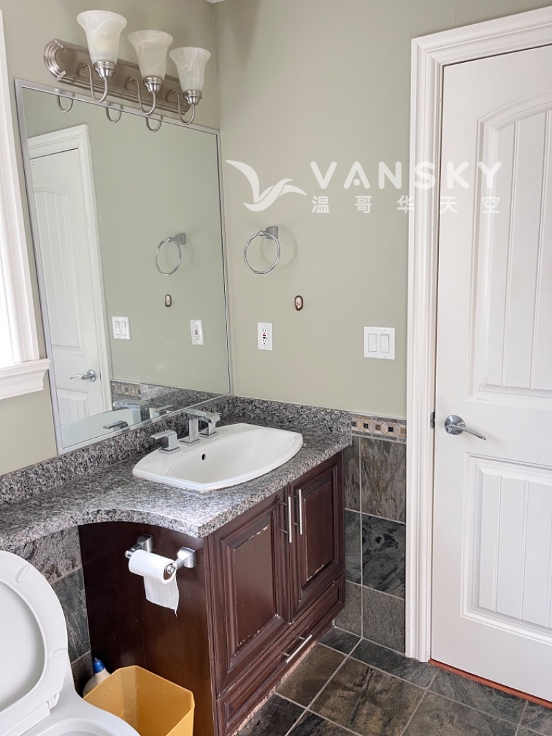 Edmond街附近独立屋二楼单间出租