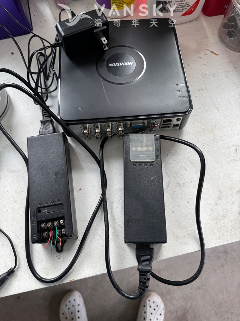 家里刚拆下来的监控，50刀全部拿走