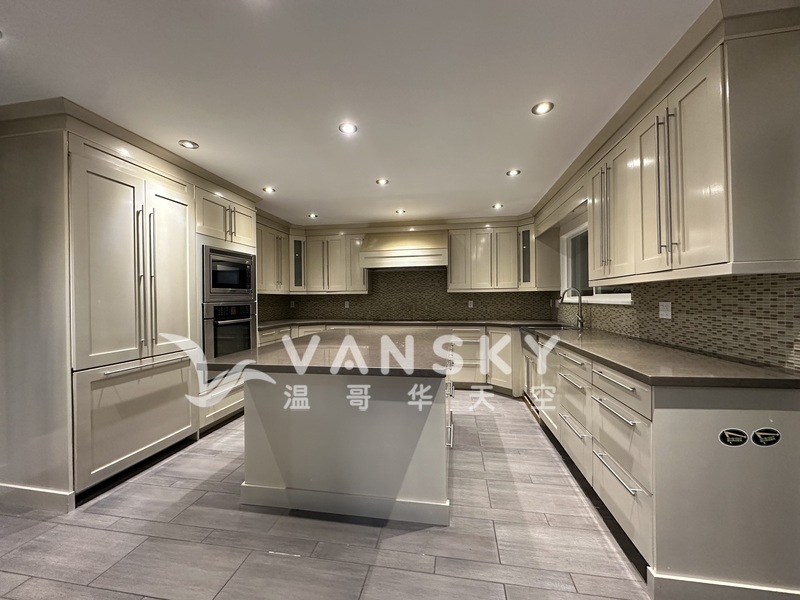 列治文 3 房一厅 $2600